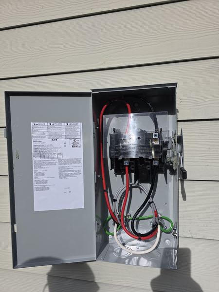 Eaton fused AC disconnect at residential service entrance — Livermore, CA